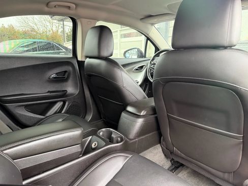 Used 2014 Chevrolet Volt Premium w/ Premium Trim Package FWD image 21