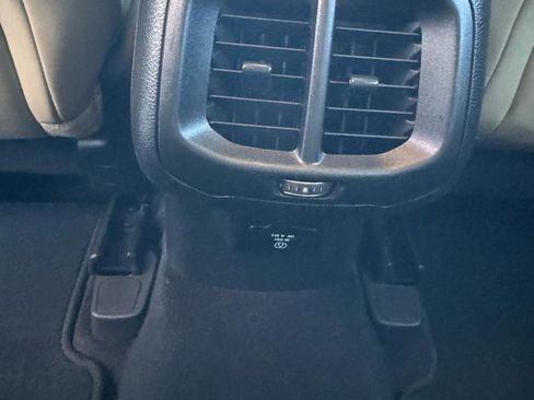 Used 2016 Jeep Cherokee Limited AWD/4WD image 18