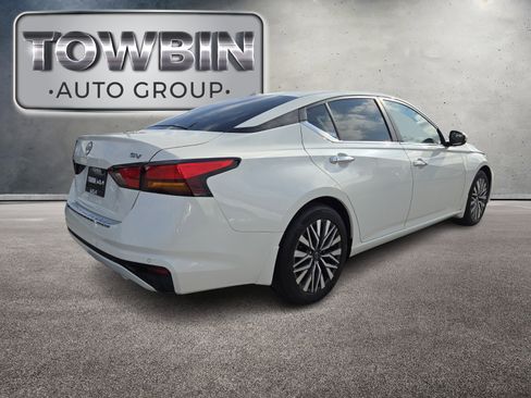 Used 2023 Nissan Altima 2.5 SV image 5