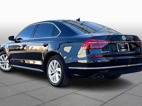 Used 2018 Volkswagen Passat 2.0T SE image 11