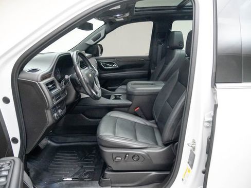 Used 2021 Chevrolet Suburban LT image 23