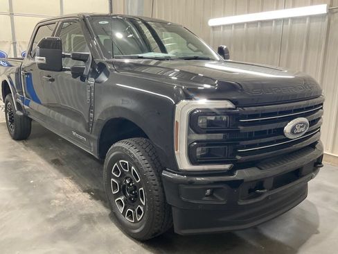 Used 2026 Ford F250 Platinum w/ FX4 Off-Road Package AWD/4WD image 2