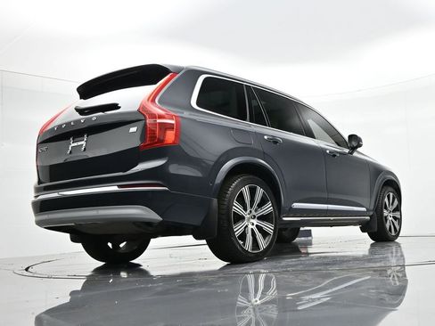 Used 2022 Volvo XC90 T8 Inscription w/ Lounge Package AWD/4WD image 24