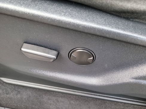 Used 2023 Ford F150 XLT image 17