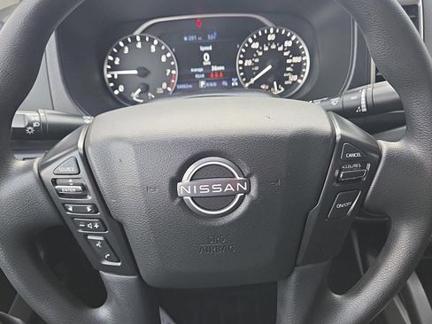 Used 2024 Nissan Frontier SV image 13