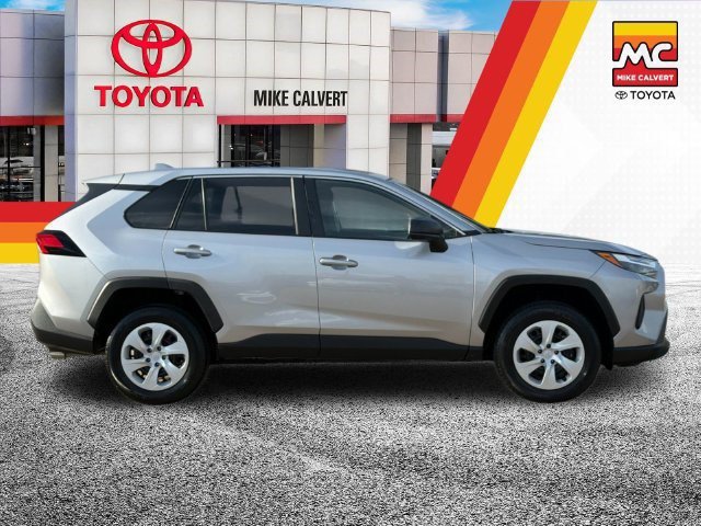 Certified 2025 Toyota RAV4 LE FWD image 6