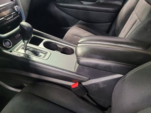 Used 2019 Nissan Murano S FWD image 26