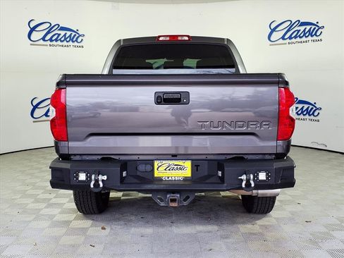 Used 2018 Toyota Tundra SR5 image 4