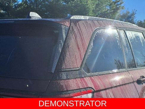 New 2025 Jeep Grand Cherokee Altitude image 29