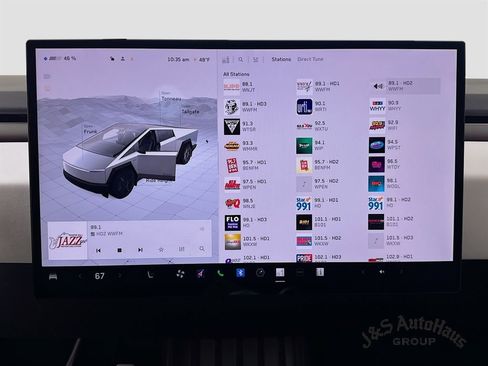 Used 2024 Tesla Cybertruck AWD Crew Cab image 17