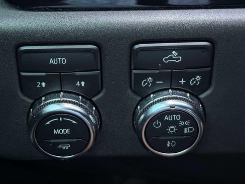Used 2023 GMC Sierra 1500 Elevation AWD/4WD image 19