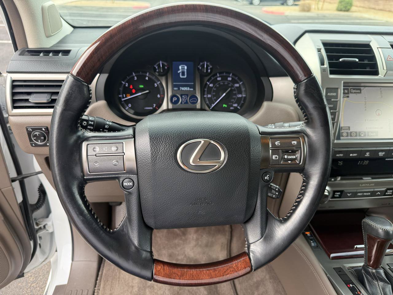Used 2017 Lexus GX 460 Premium w/ Premium Package AWD/4WD image 25