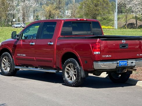 Used 2013 Nissan Titan 4x4 Crew Cab image 5