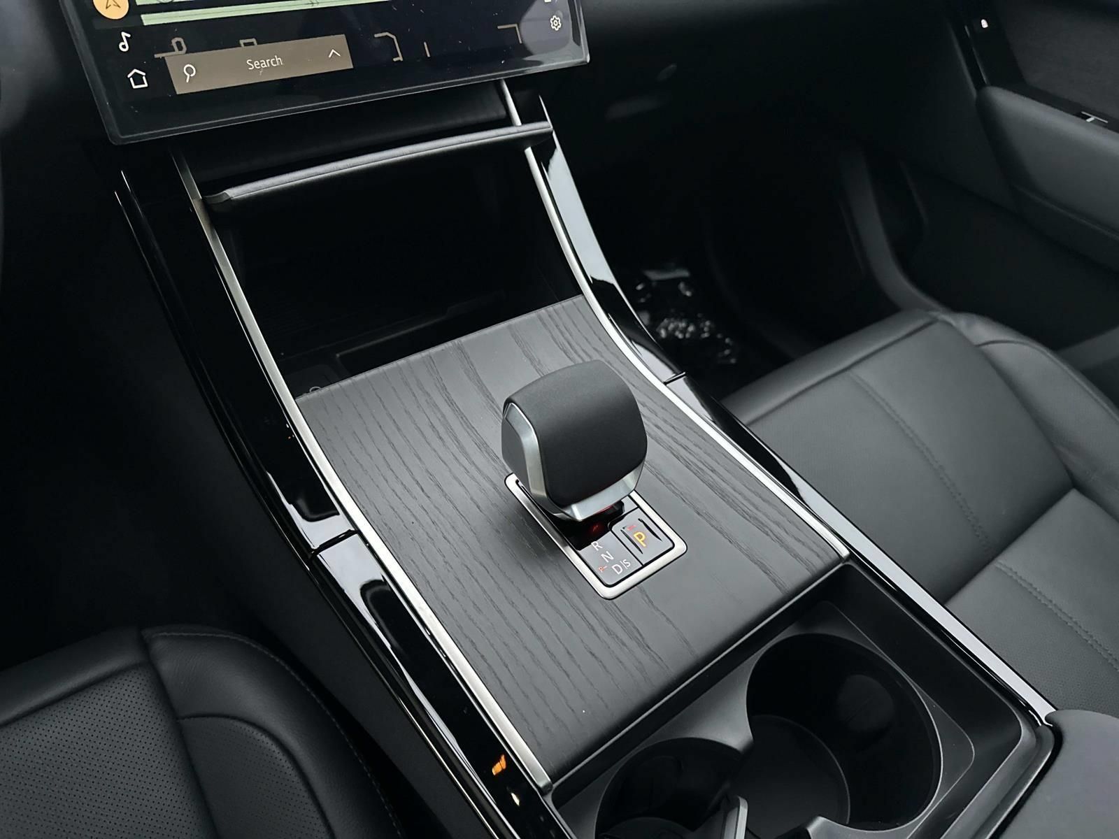 New 2026 Land Rover Range Rover Velar S AWD/4WD image 17