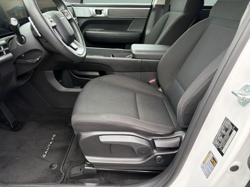 Used 2025 Hyundai Santa Fe SE w/ Tow & Go Package FWD image 23