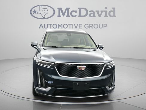 Used 2024 Cadillac XT6 Premium Luxury w/ Platinum Package FWD image 2