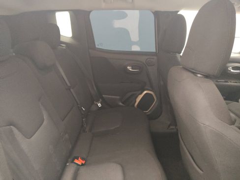 Used 2015 Jeep Renegade Latitude w/ Popular Equipment Group AWD/4WD image 19