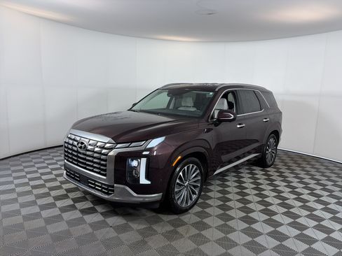 Used 2024 Hyundai Palisade Calligraphy AWD/4WD image 2