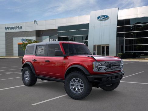 New 2025 Ford Bronco Badlands image 7