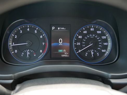 Certified 2023 Hyundai Kona SEL AWD/4WD image 32
