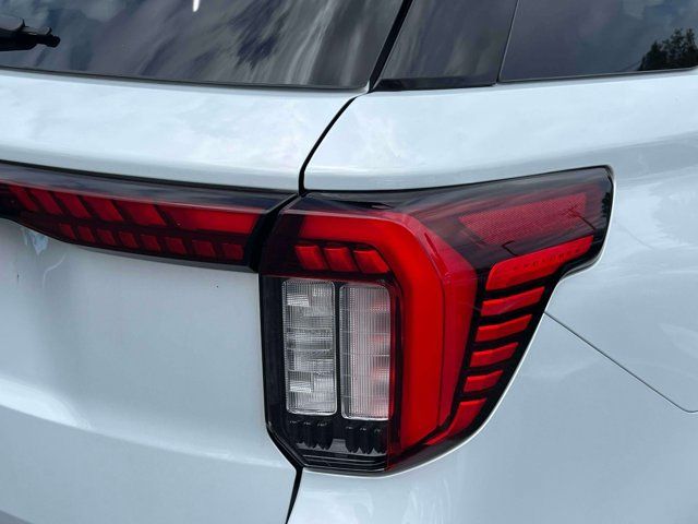 Used 2026 Ford Explorer Active AWD/4WD image 10
