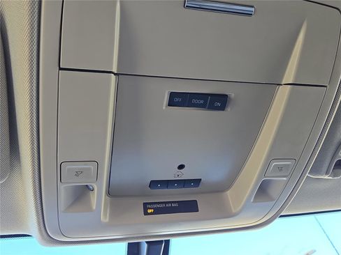 Used 2016 GMC Sierra 1500 SLE w/ SLE Value Package RWD image 25