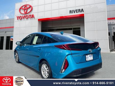 Used 2017 Toyota Prius Prime Premium FWD image 8