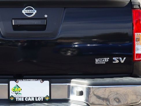 Used 2018 Nissan Frontier SV image 20