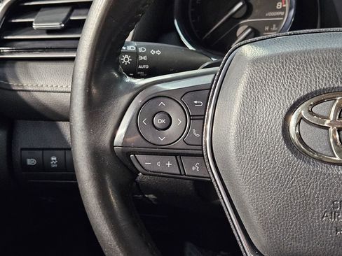 Used 2020 Toyota Camry SE image 26