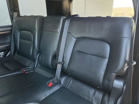 Used 2020 Toyota Land Cruiser Heritage Edition image 34