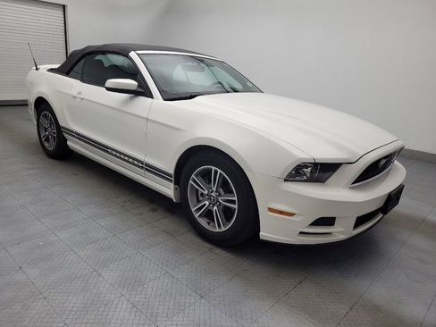 Used 2013 Ford Mustang Premium image 11