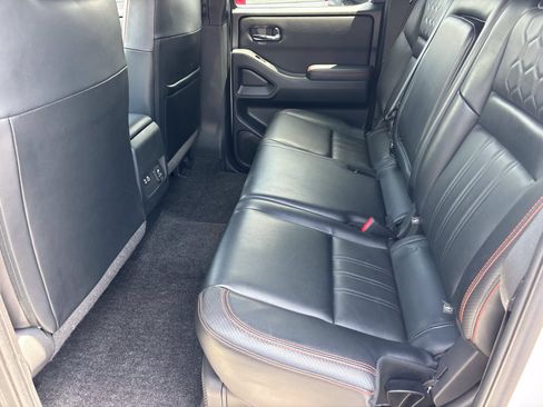 Used 2023 Nissan Frontier PRO-4X w/ Pro-4X Premium Package AWD/4WD image 22
