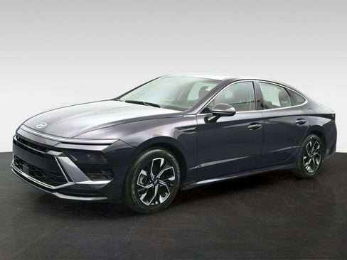 Certified 2024 Hyundai Sonata SEL FWD image 8