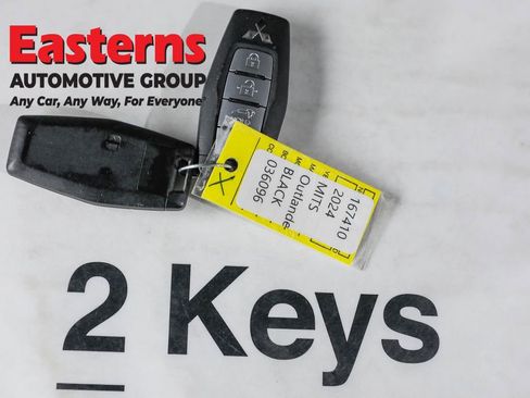 Used 2024 Mitsubishi Outlander SE image 23