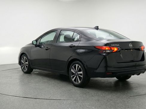 Used 2025 Nissan Versa SV image 6