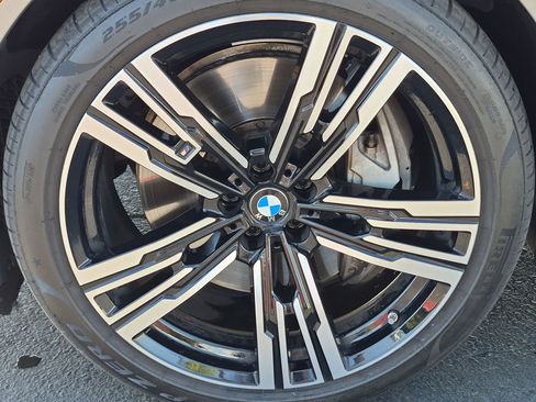 Used 2023 BMW 760i xDrive w/ Executive Package AWD/4WD image 13