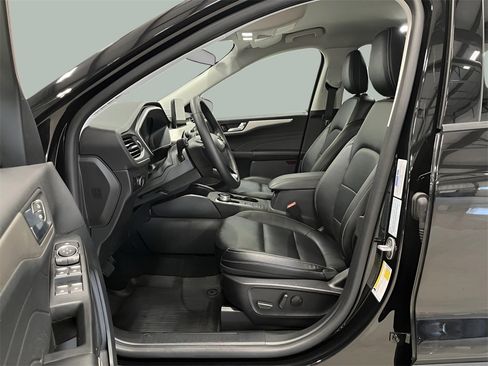 Used 2022 Ford Escape SEL image 16