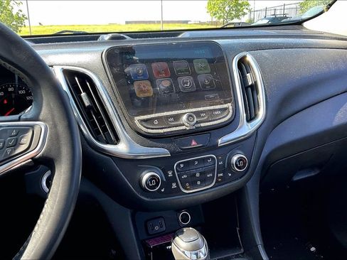 Used 2018 Chevrolet Equinox LT w/ Sun & Infotainment Package AWD/4WD image 8