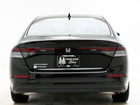 Used 2025 Honda Accord SE image 8