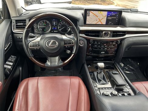Used 2017 Lexus LX 570 4WD image 20