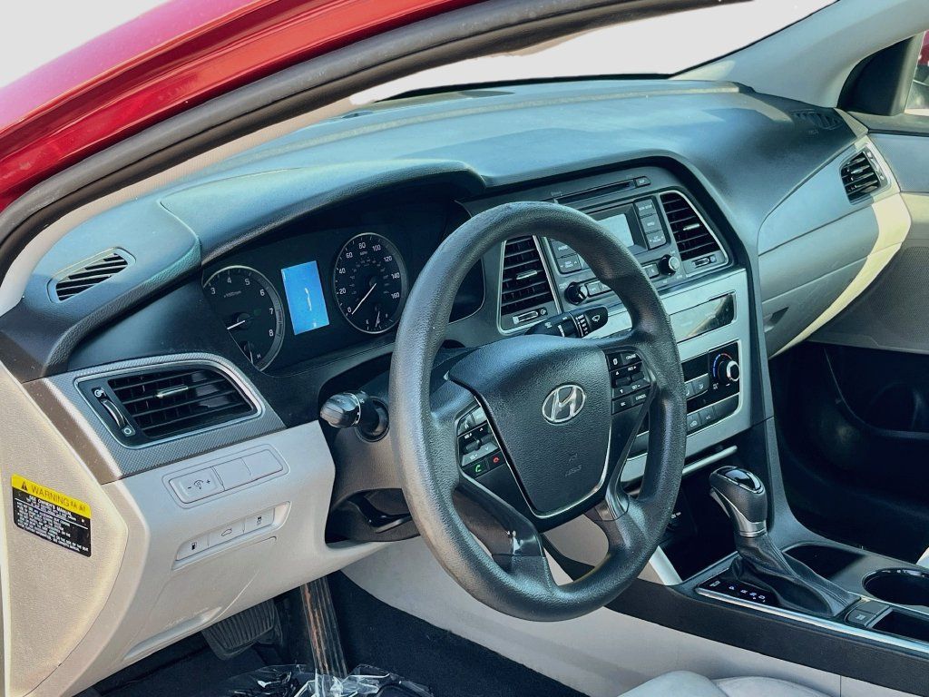 Used 2016 Hyundai Sonata SE FWD image 9