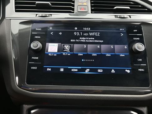 Used 2022 Volkswagen Tiguan SE image 23