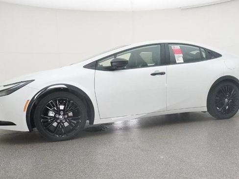 New 2026 Toyota Prius Plug-In Hybrid image 8