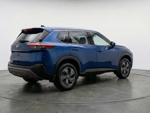 Used 2025 Nissan Rogue SV image 9