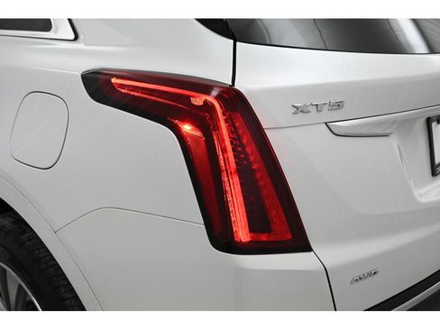 Certified 2025 Cadillac XT5 Premium Luxury image 23