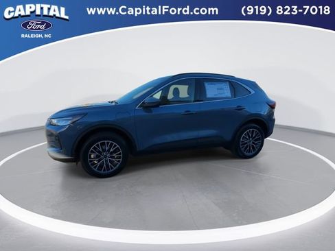 New 2026 Ford Escape SE FWD image 4