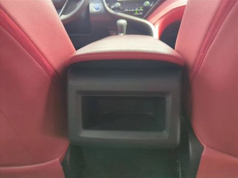 Used 2019 Toyota Camry LE FWD image 16