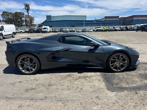 Used 2021 Chevrolet Corvette Stingray Preferred Conv w/ Z51 Performance Package RWD image 4