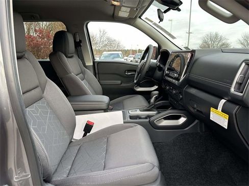 New 2026 Nissan Frontier SV w/ SV Convenience Package image 10