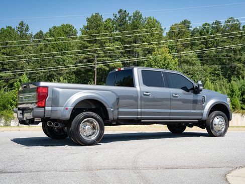 Used 2022 Ford F450 Platinum w/ FX4 Off-Road Package AWD/4WD image 22
